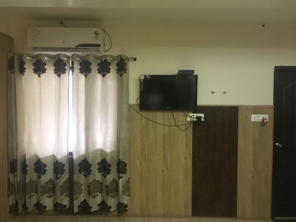 Oyo 12976 Hotel New Fiza Jammu Exterior foto
